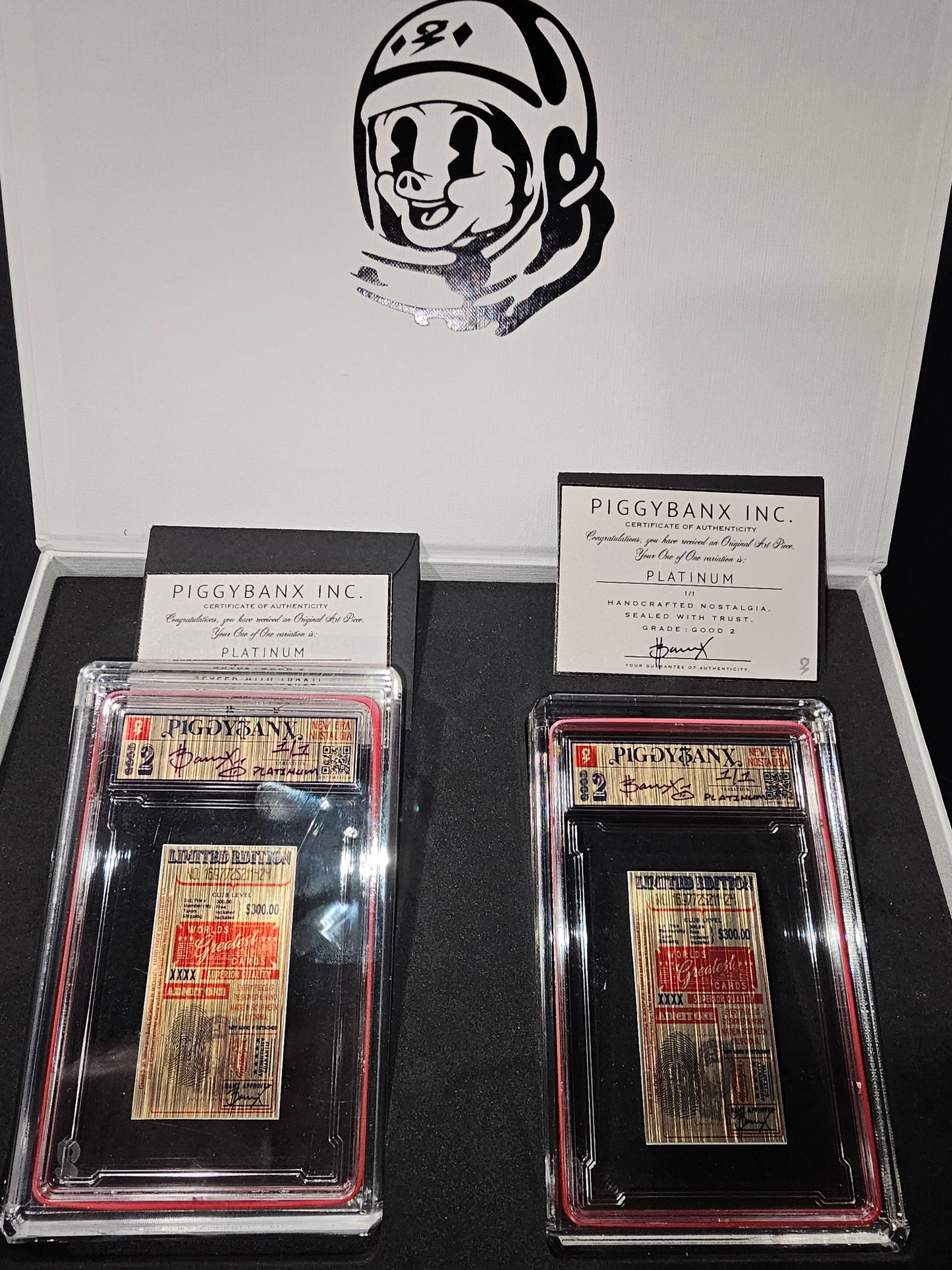 PIGGYBANX "TEAM FERRARI" 2024 SEASON SET LECLERC/SANZ PLATINUM VARIATION PBX